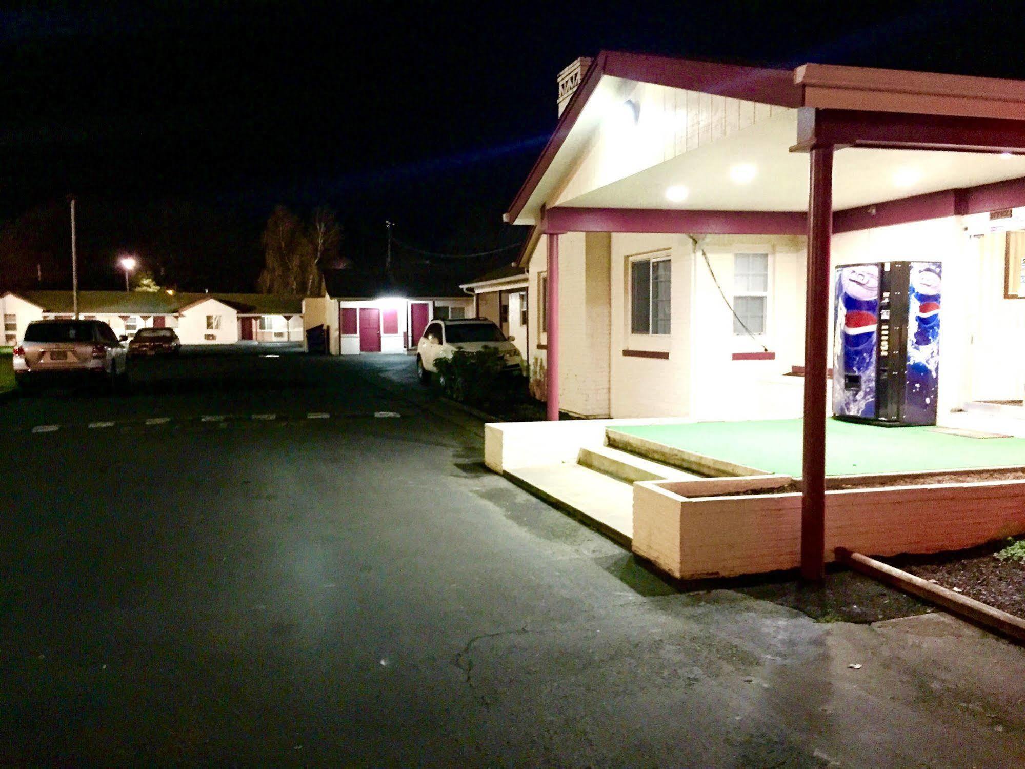 Travelers Inn Motel Salem Buitenkant foto